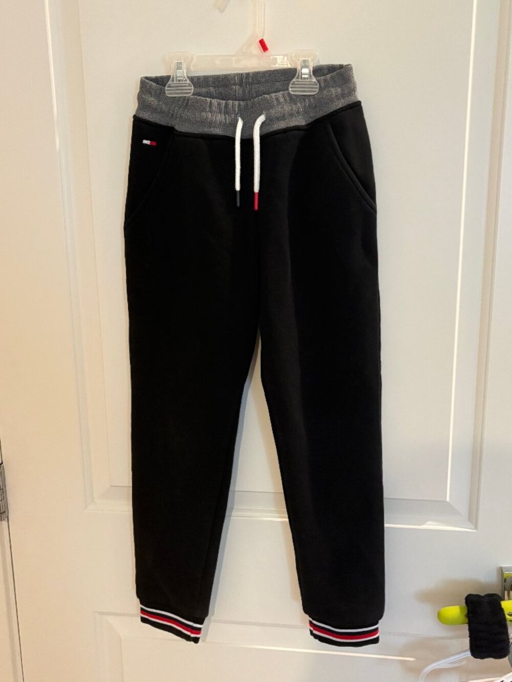 Tommy Hilfiger Kids Jogger Sweatpants Size 160 (Age 12-14) Black and Grey Unisex